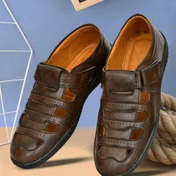 Groofer Men Fisherman Sandals-image-31