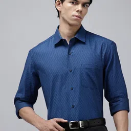 Arrow Pure Cotton Self Design Manhattan Slim Fit Textured Formal Shirt-picture-3