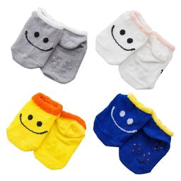 Syga Anti Slip Smile Design Ankle Length Socks Pack of 4 - Multicolor-image-46