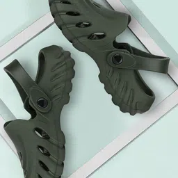 BERSACHE Men Clogs-image-88