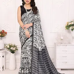 VEDANT VASTRAM Floral Printed Saree-image-37