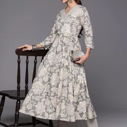 Varanga Floral Printed Angrakha Gotta Patti Pure Cotton Kurta with Trousers-35