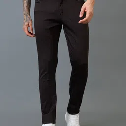 GIORDANO Men Solid Regular Fit Mid-Rise Trousers-image-37