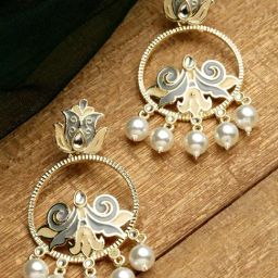 Karatcart Grey Drop Earrings for Women-41