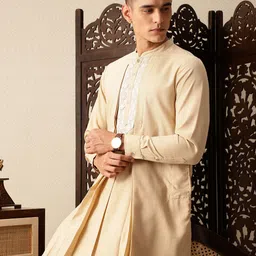 House of Pataudi Floral Yoke Design Thread Work Jashn Pleated Kurta with Trousers-image-64