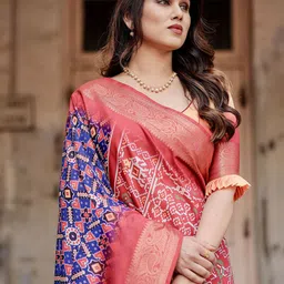 DIVASTRI Woven Design Zari Patola Saree-picture-14