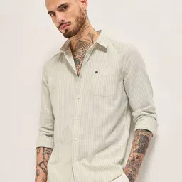 THE BEAR HOUSE Men Slim Fit Opaque Striped Casual Shirt-image-94