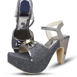 Digni Block Synthetic Heels-picture-22