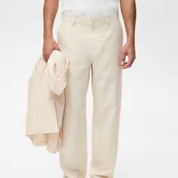 MANGO MAN Mid-Rise Regular Fit Smart Casual Trousers-image-25