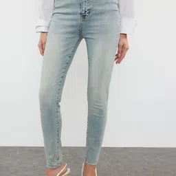Trendyol Women High-Rise Heavy Fade Regular Fit Jeans-image-86
