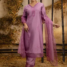 VredeVogel Floral Embroidered V-Neck Sequinned Straight Kurta With Trousers & Dupatta-picture-32