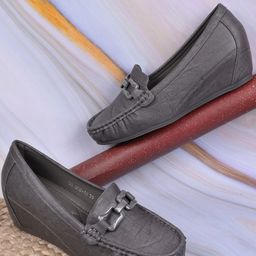 Jove Women Textured Horsebit Loafers-image-31