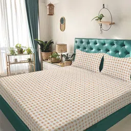 KLOTTHE Beige Geometric King Bedsheet with 2 Pillow Covers-image-34