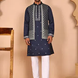 Jompers Geometric Embroidered Mandarin Collar Sequinned Kurta With Pyjama & Nehru Jacket image 5