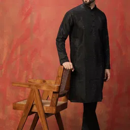 Prakatha Men Embroidered Regular Kurta with Trousers image 4