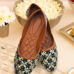 YASSIO Women Embroidered Mojaris Flats-picture-0