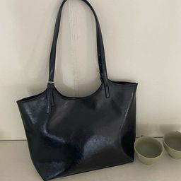 DressBerry Colourblocked PU Oversized Shopper Tote Bag with Tasselled-6