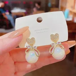 ONUYX Diamond Shaped Ear Cuff Earrings-image-91