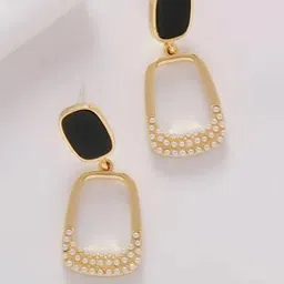 ONUYX Square Drop Earrings-3