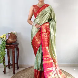 AMRUTKALA SAREES Geometric Woven Design Banarasi Saree-image-15