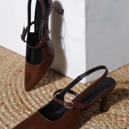 Chemistry Embellished PU Kitten Pumps with Buckles-44