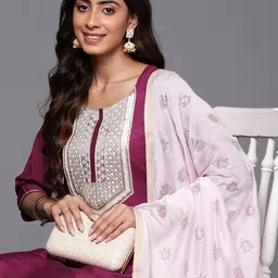 Libas Yoke Design Regular Sequinned Kurta with Trousers & Dupatta-image-3