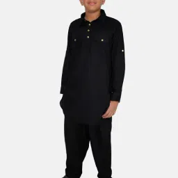 Kiddopanti Kids Black Solid Full Sleeves Kurta with Pyjamas-image-59