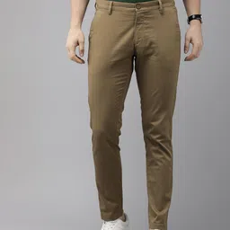 U.S. Polo Assn. Men Geometric Printed Mid-Rise Slim Fit Chinos Trousers-image-36