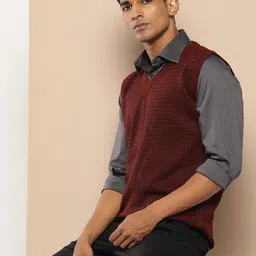 INVICTUS Self-Designed Sweater Vest-image-30