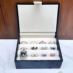 La Trove Black & White RingJewellery Organiser-17