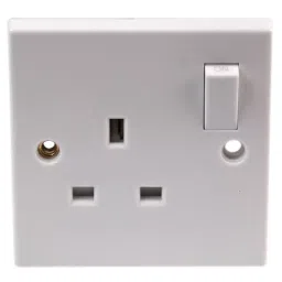 PRO ELEC SOCKET SWITCHED, 1GANG, SP, 9399-45