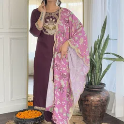 Ekta Textiles Floral Yoke Design Round Neck Zari Straight Kurta With Trousers & Dupatta-picture-30