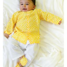BownBee Full Sleeves SLeheriya Printed Kurta Pyjama With Coordinating Booties Set - Yellow-image-39
