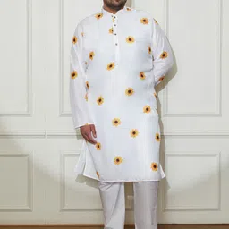 VASTRAMAY Plus Size Floral Printed Mandarin Collar Pure Cotton Straight Kurta With Pyjamas-picture-2
