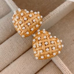 DIVASTRI Heart Shaped Studs Earrings-1