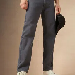 Dennis Lingo Men Cotton Relaxed Fit Low Distress Light Fade Jeans-image-52