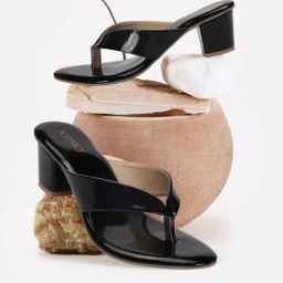 Iconics Women's Black Thong Sandals-image-15