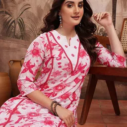 Sangria Floral Printed Lace Panelled Kurta with Trousers-image-4
