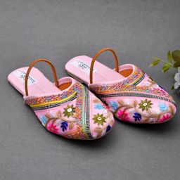 Little Palz Floral Embroidered & Sequins Embellished Mojaris - Light Pink-picture-19