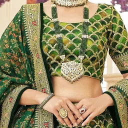 DIVASTRI Embroidered Sequinned Semi-Stitched Lehenga & Unstitched Blouse With Dupatta image 4