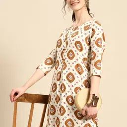 Sangria Printed Regular Kurta with Trousers image 3