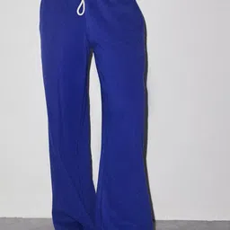 EVERDION Women Original Loose Fit High-Rise Trousers-image-23