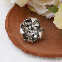 Teejh Ethnic Anahita Pearl and Silver Oxidized Rings for Women-32
