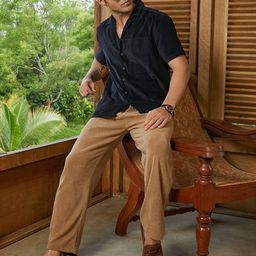 Campus Sutra Men Solid Comfort Casual Shirt-image-78
