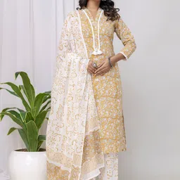 Jaipur Love Women Floral Printed Cotton Kurta with Trousers & Dupatta-image-41