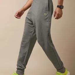 Cultsport Men Train In Joggers-image-89