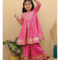 Superminis Cotton Three Fourth Sleeves Floral Motifs Printed & Gota Lace Embellished Kurta Sharara Set - Magenta-image-87
