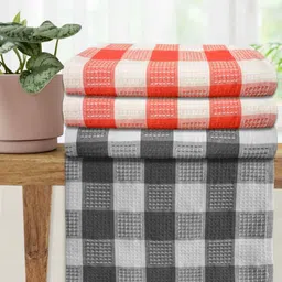 Athom Living White & Red 4 Printed Cotton 210 GSM Bath Towel-image-91
