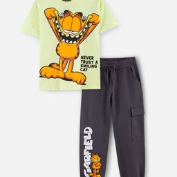 Nap Chief Cotton Knit Garfield Featuring Half Sleeves Character Printed Relaxed Fit Tee & Cargo Joggers Set - Green-image-55