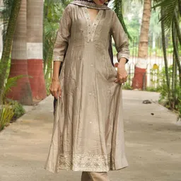 MOKOSH Floral Embroidered Panelled Sequinned Silk Anarkali Kurta With Trouser & Dupatta-picture-10